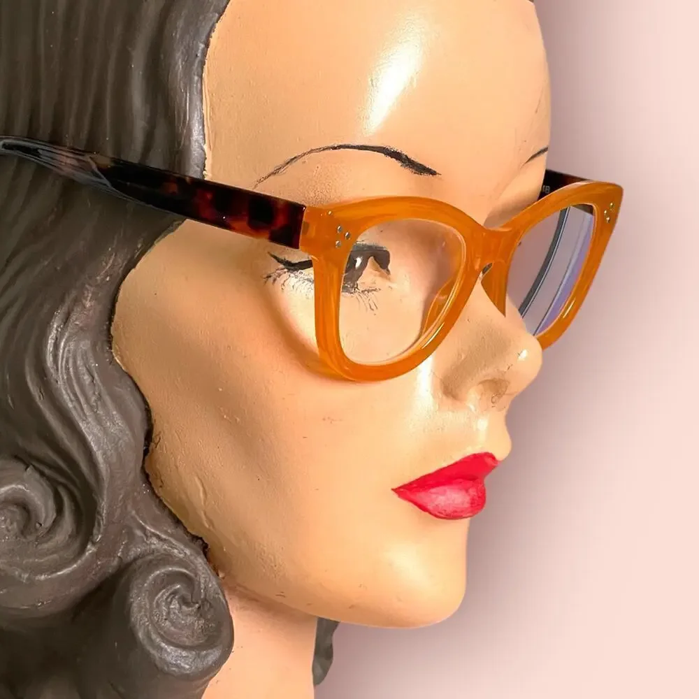 Betsey Johnson +2.00 Reading Glasses Readers Amber Tortoise Rounded Square